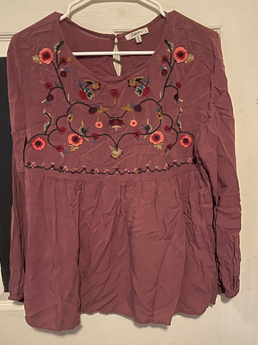 JoiePL Mauve Embroidered Peasant Blouse